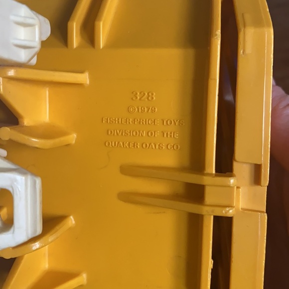 Vintage 1979 Fisher-Price Truck + 2 little characters - Picture 10 of 11